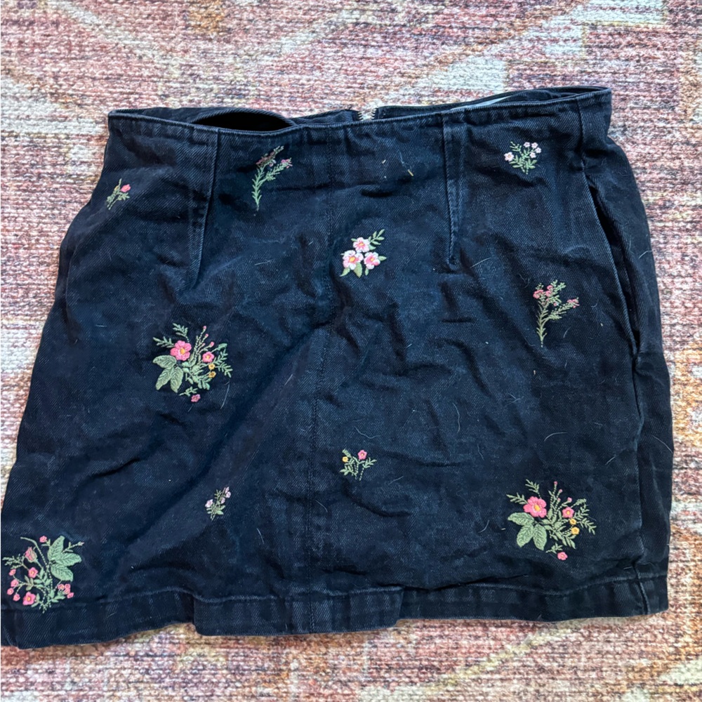 Floral black skirt